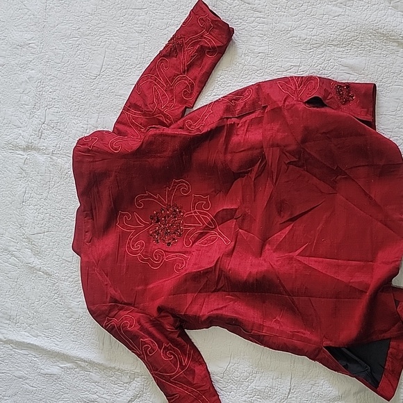 Ladies Silk Jacket - Picture 2 of 13